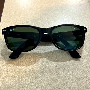 Ray-Ban Wayfarer Sunglasses